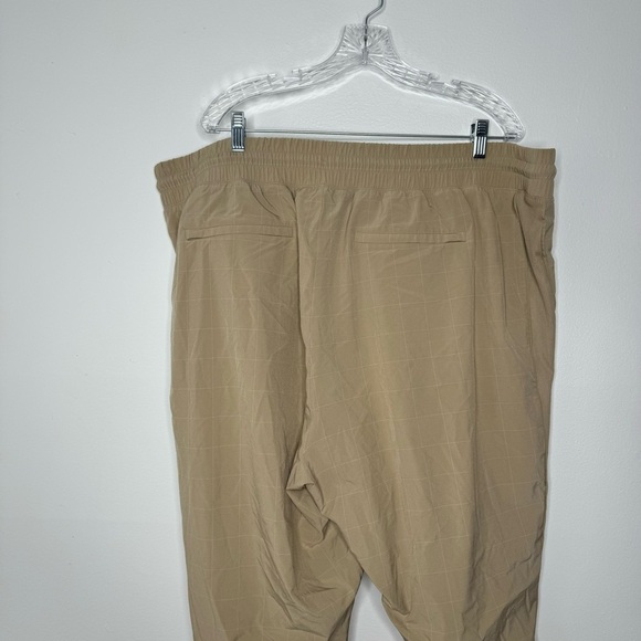 Athleta Brooklyn tan textured jogger 22 - Picture 6 of 10